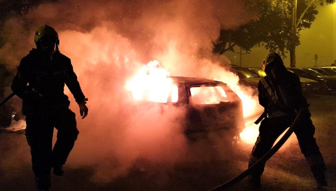 Mladić osuđen zbog paljenja automobila djevojke koja mu se nije javljala na telefon